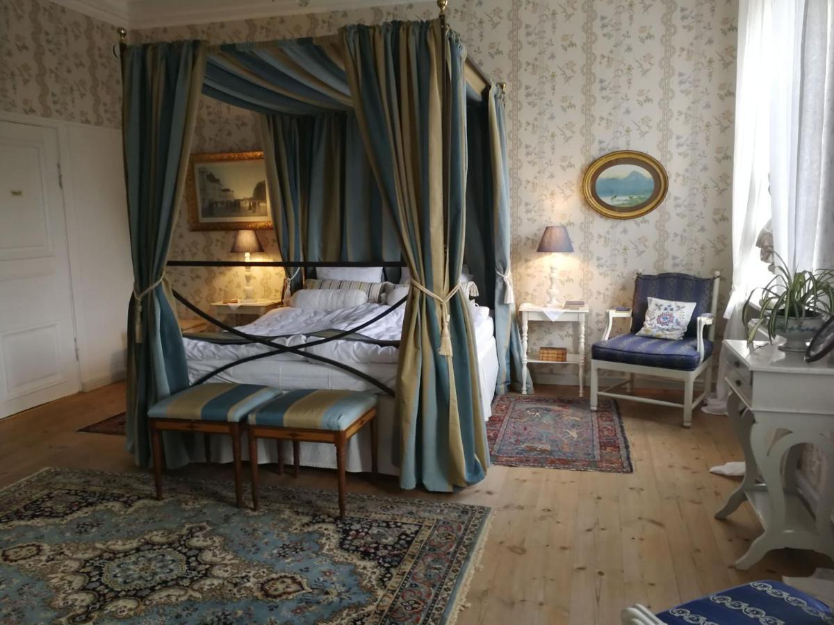 Naeaes Slott ξενώνας Floda  Εξωτερικό φωτογραφία
