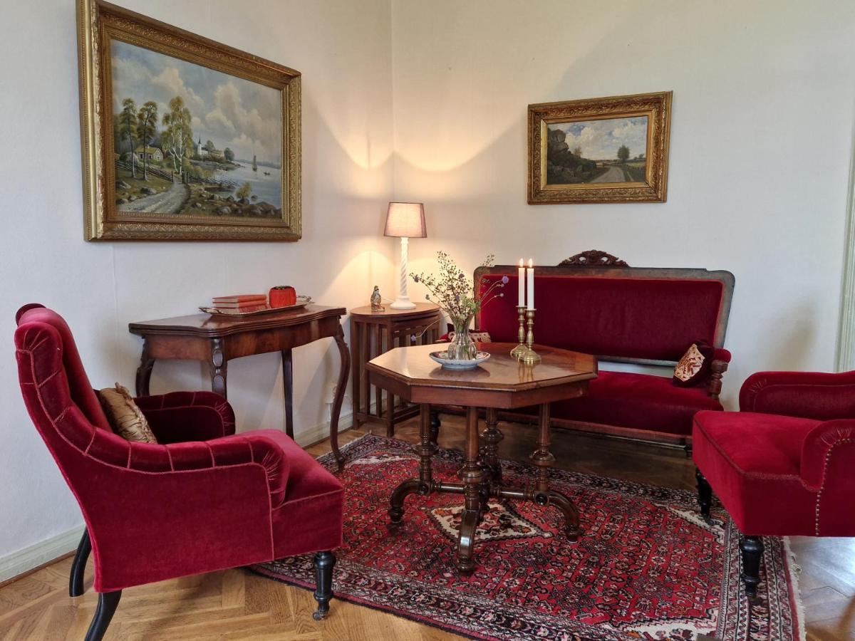 Naeaes Slott ξενώνας Floda  Εξωτερικό φωτογραφία