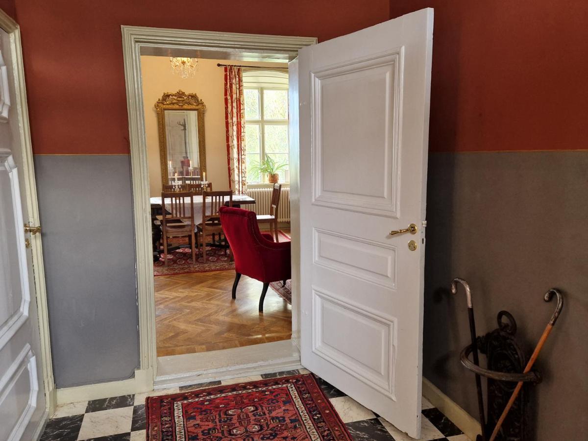 Naeaes Slott ξενώνας Floda  Εξωτερικό φωτογραφία