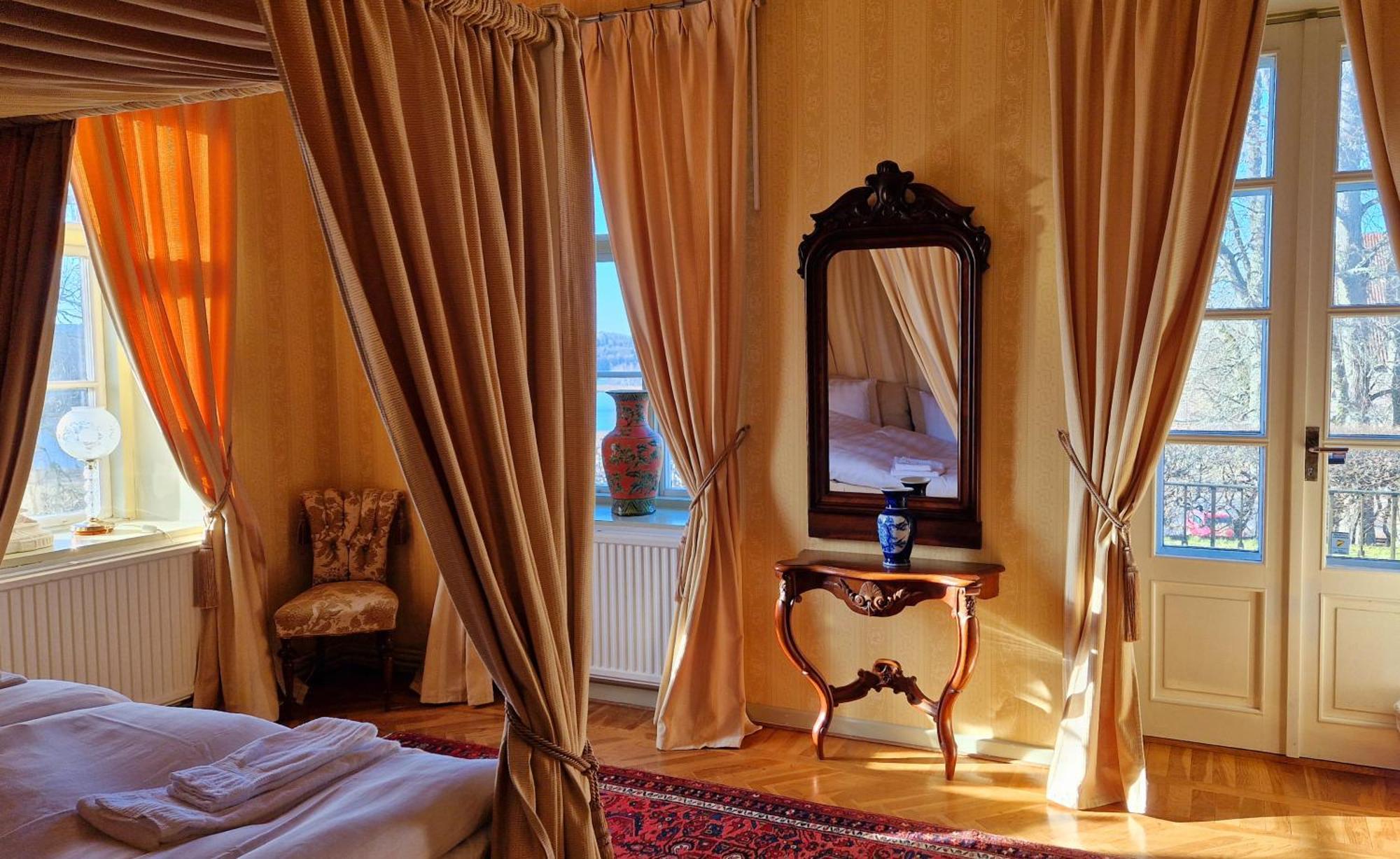 Naeaes Slott ξενώνας Floda  Εξωτερικό φωτογραφία